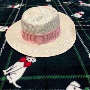 Stylish Cream Hat with Pink Band